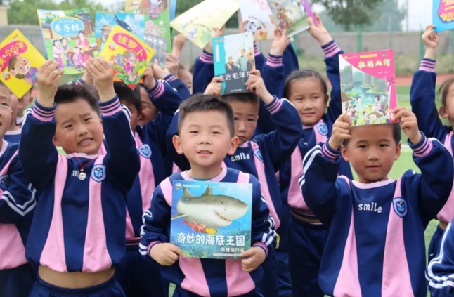 潍坊高新区学校图书2018.jpg