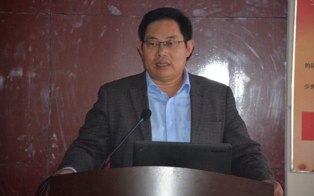 山东潍坊(上海)新纪元学校召开赴英国学习教师汇报会